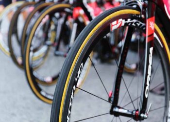 Why Do Road Bikes Have Narrow Tires?